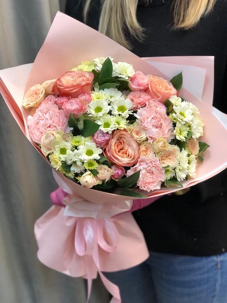 Букет цветов из: Гвоздики, Розы и Хризантемы в Анапской