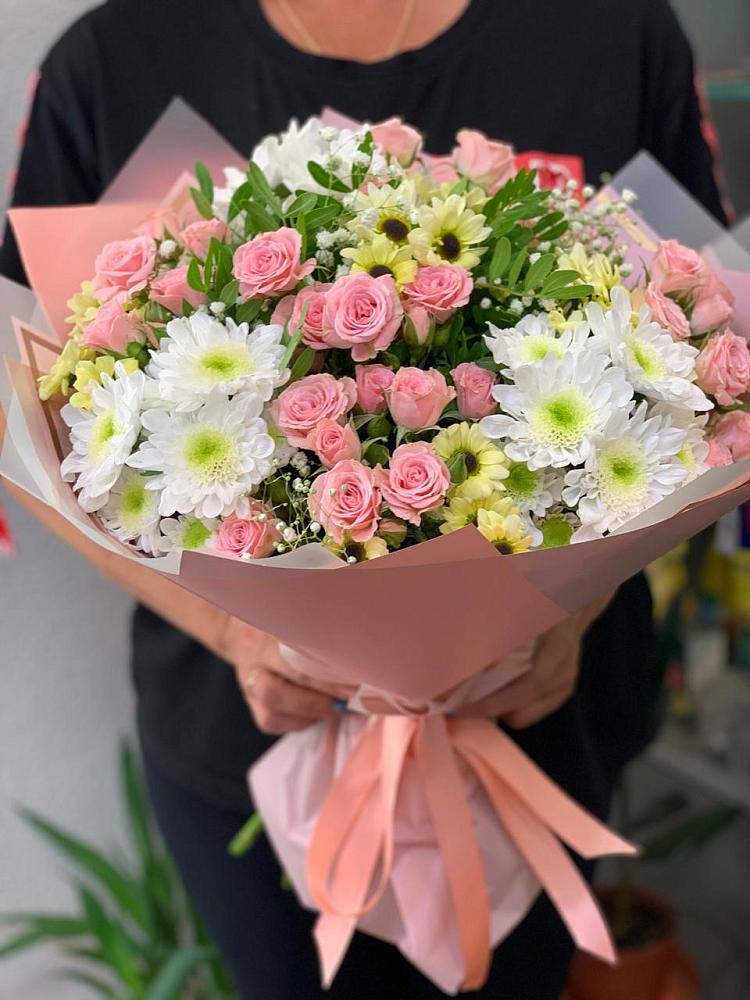 Букет цветов из: Розы и Хризантемы в Анапской