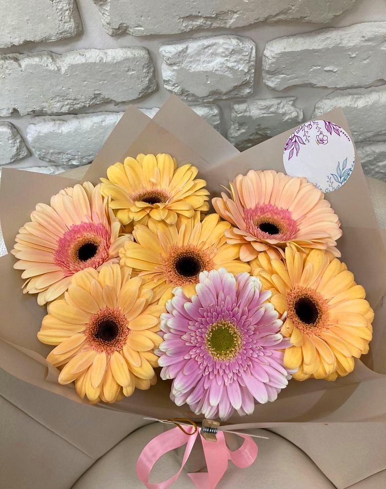 Букет Любимые краски в Анапской Букет цветов из: Герберы в Анапской