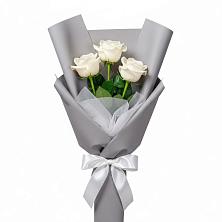 Букет 3 белые розы в Анапской Букет 3 белые розы в Анапской