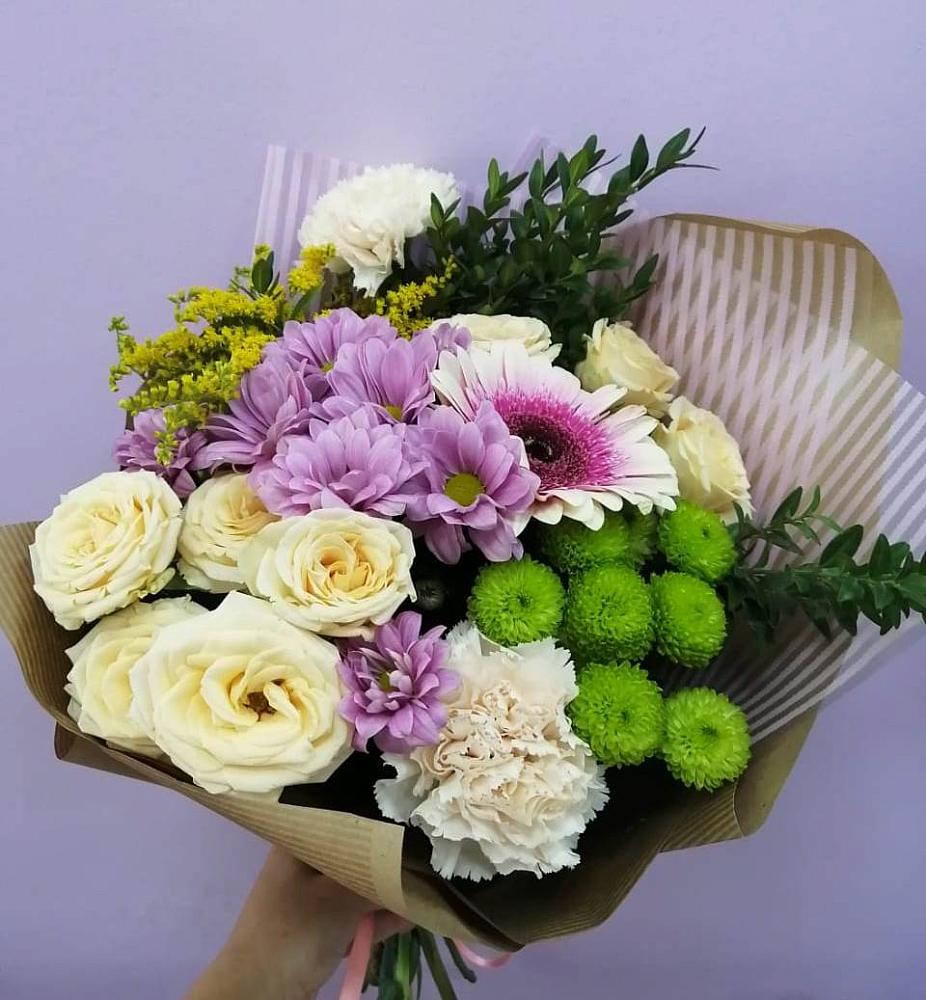 Букет цветов из: Хризантемы, Розы, Гвоздики и Герберы в Анапской