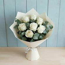 Букет Белые розы в Эвкалипте в Анапской